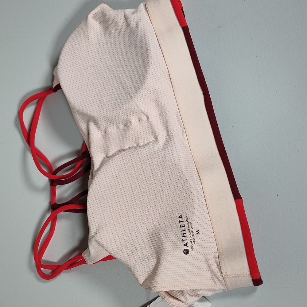 NWT Athleta Breathe In Bra strappy red sports bra M‎ - Picture 5 of 6